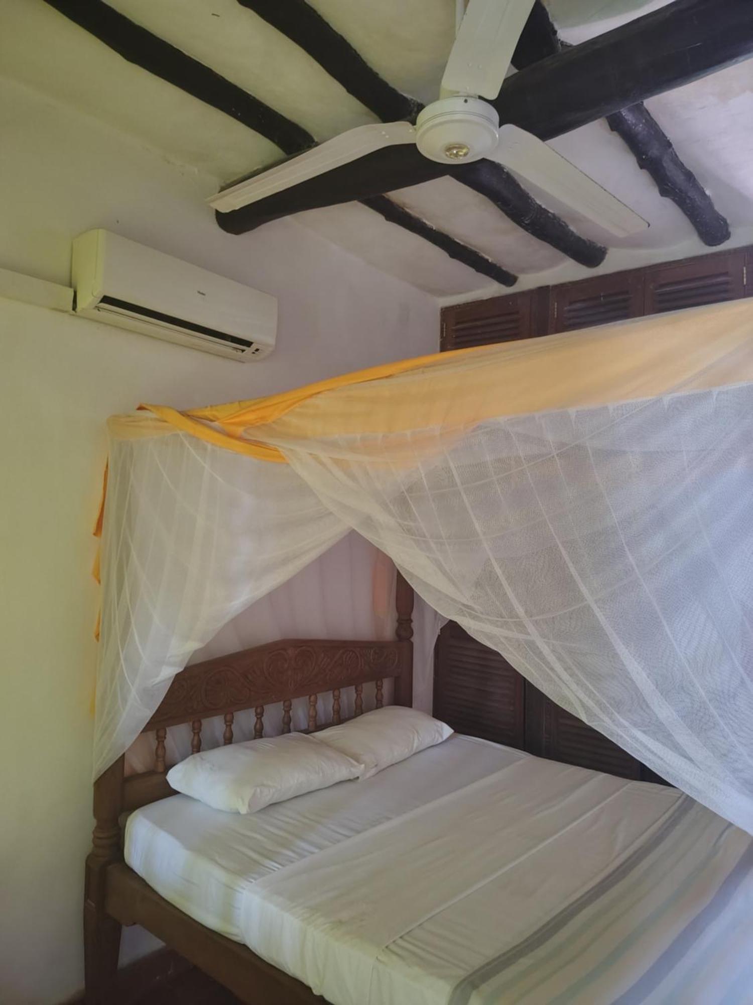 Mangro Hotel Diani Beach Exteriör bild