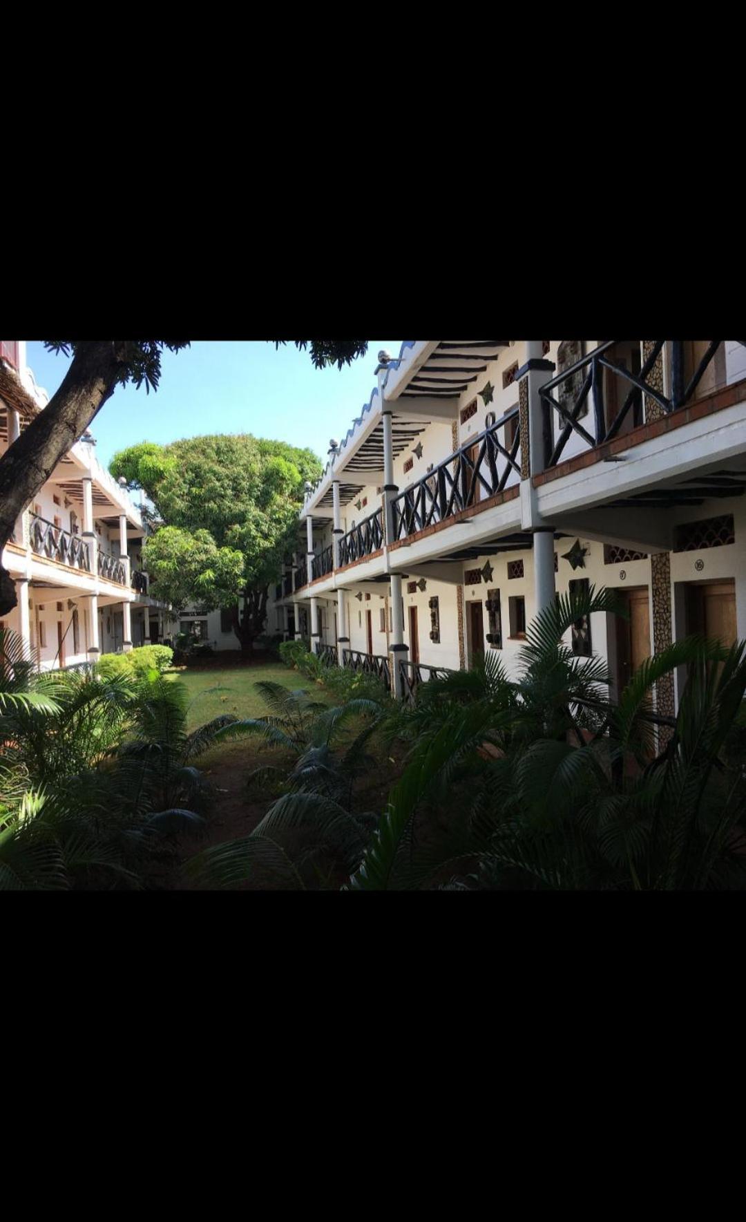 Mangro Hotel Diani Beach Exteriör bild